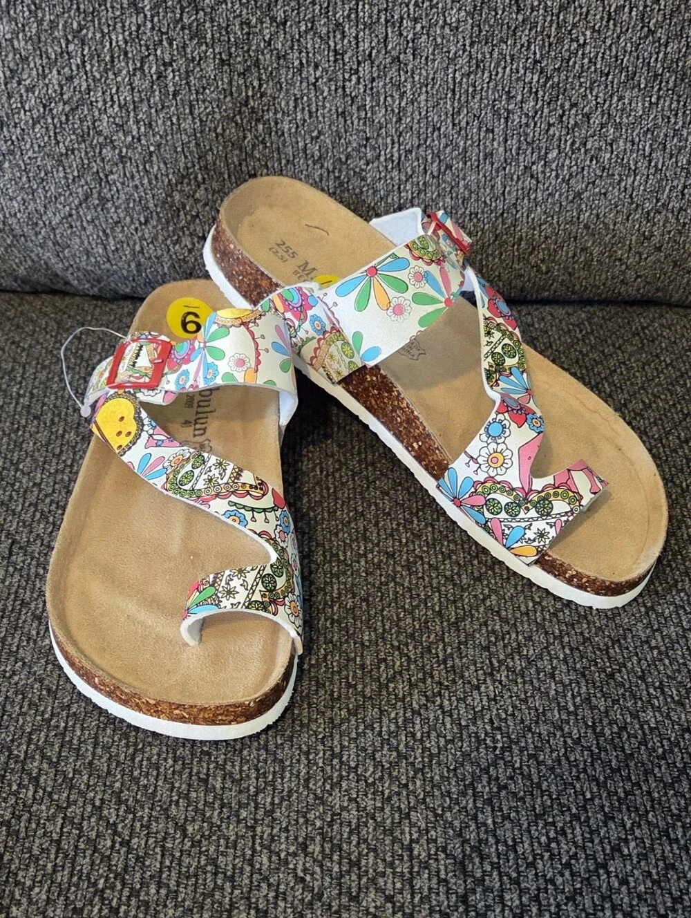 Maibulun Signature T-Strap White Floral Footbed Thong Flip Flop Sandals Size 9